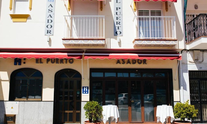 Caleta de Velez House | Hostal El Puerto