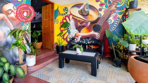 Lafayette House | Hostal La Paz & Love Guadalajara