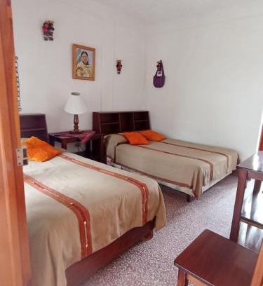 Panajachel Hotel | Hostal Mario's Rooms