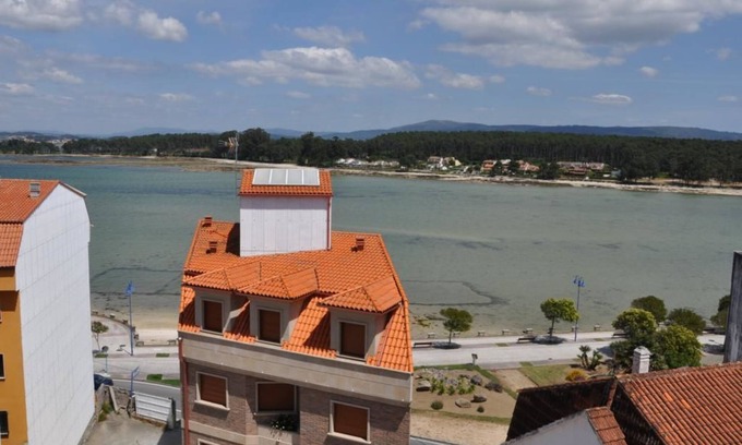 O Grove Bed & Breakfast | Hostal Mourelos