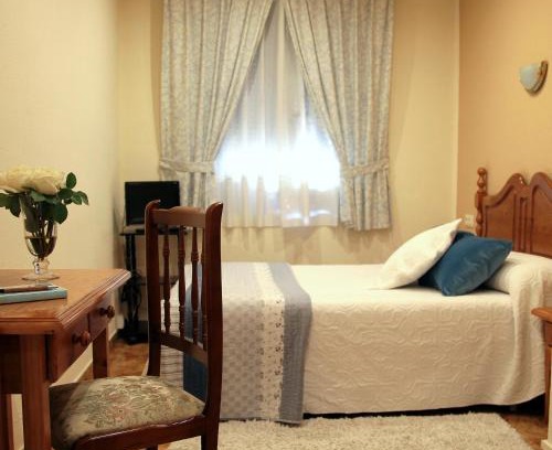 Mieres del Camino Hostel | Hostal pachin