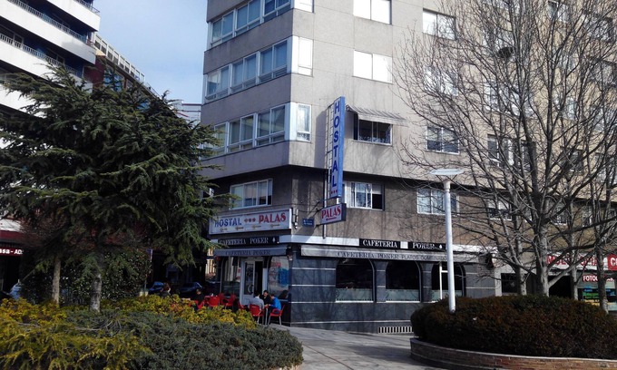 La Coruna House | Hostal Palas