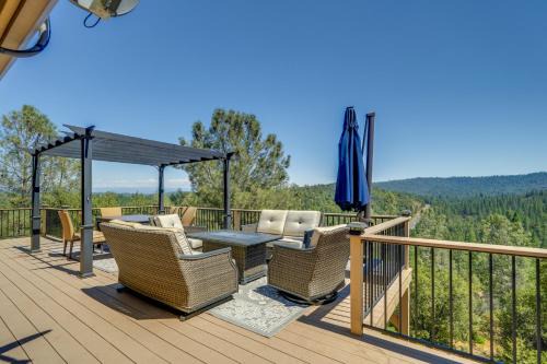 Groveland House | Hot Tub and Game Room Family Retreat in Groveland!