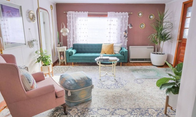 Centennial Apartment | Hot Tub | Bohemian Bungalow | Restaurants + Shops