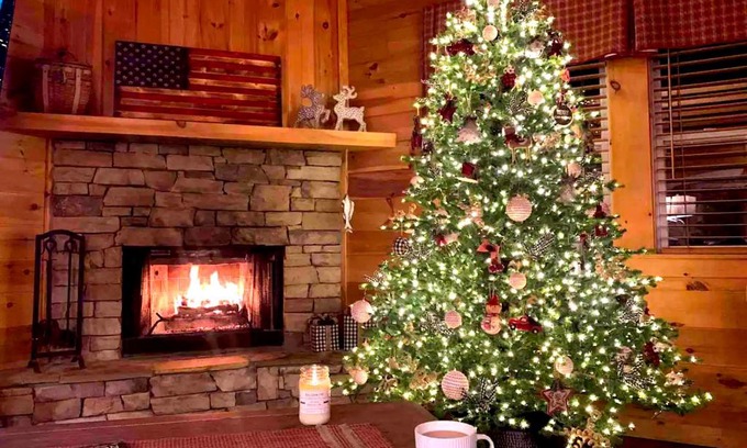 Suches House | HOT TUB-Book NOW! Sleeps 8-Toccoa River-GoneFishInn