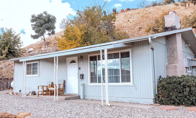 Wofford Heights House | Hot Tub Cabin With View