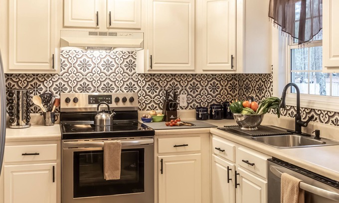 Clayton Cottage | Hot tub, firepit and masterfully decorated home.