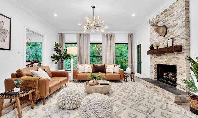 Stone Mountain House | Hot Tub/Fireplace/Pool Table+Ping Pong/Kids Playroom