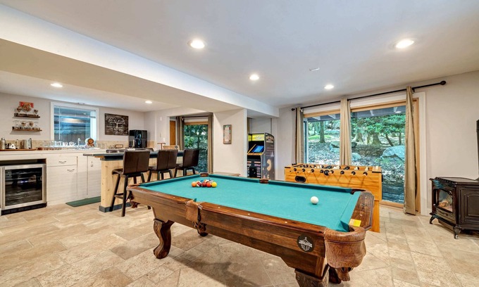 Lake Harmony House | Hot Tub, Game Room & Dog-Friendly | Lake Harmony