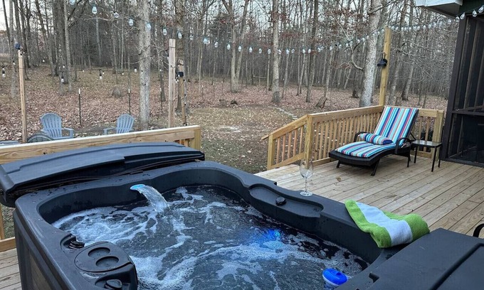 Mentone House | Hot Tub l Large Yard l Private