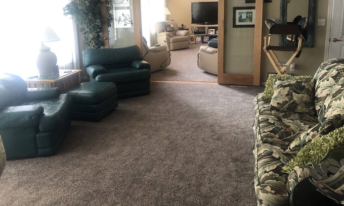 Audubon House | HOT TUB! Open spacious well decorated clean lake home
