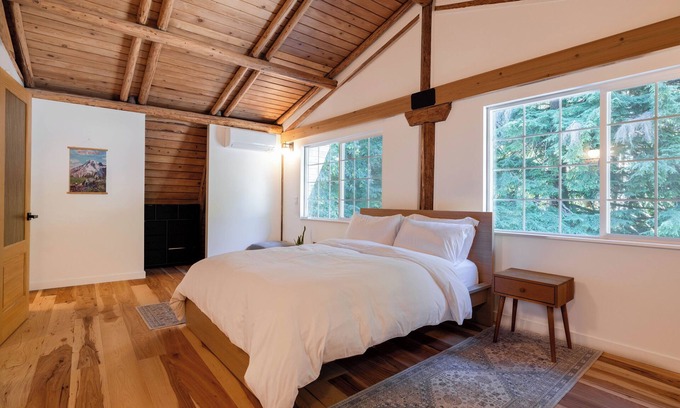Ashford Cabin | Hot Tub & Sauna - 1 mile from Mount Rainier NP - Forest view - Sleeps 8