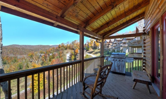Wolf Laurel Cabin | Hot Tub, Views & Game Room | Scenic Wolf Cabin + Biltmore Pass