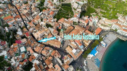 Amalfi Hotel | Hotel Antica Repubblica in Amalfi center at 100mt from the sea