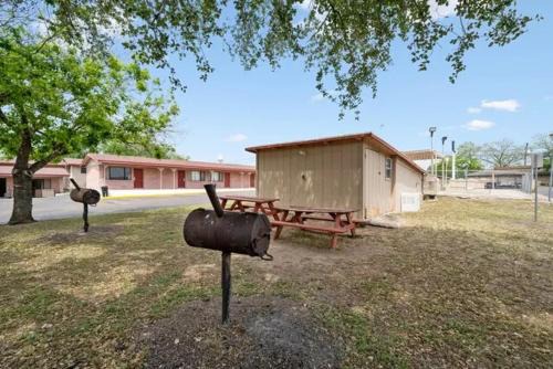 Beeville Hotel | Hotel Beeville -US 181