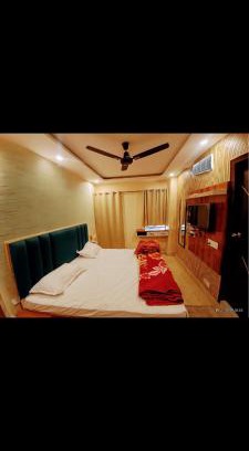 Allahabad Hotel | Hotel Bharat Inn