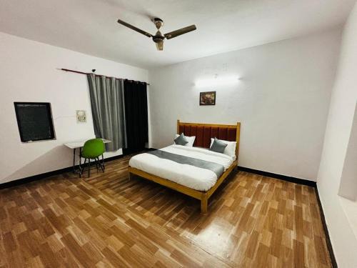 South West Bed & Breakfast | Hotel Blest - Near Delhi Cant Railway Station