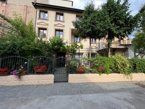Bucharest City-Centre Hotel | Hotel Boutique Cathedral Plaza Residences room for rent downtown