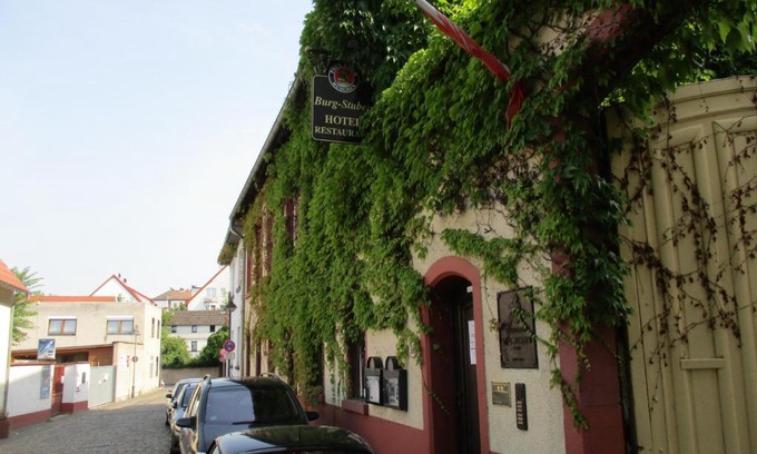 Weisenau House | Hotel Burg-Stuben