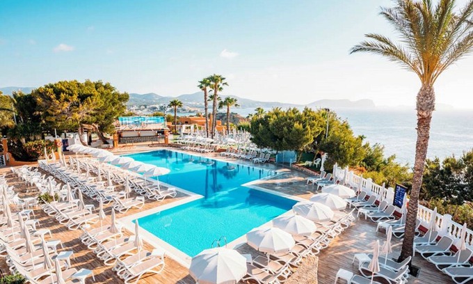 Es Canar Resort | Hotel Cala Martina