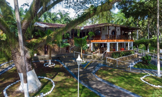 Cartago Hotel | Hotel Campestre El Danubio