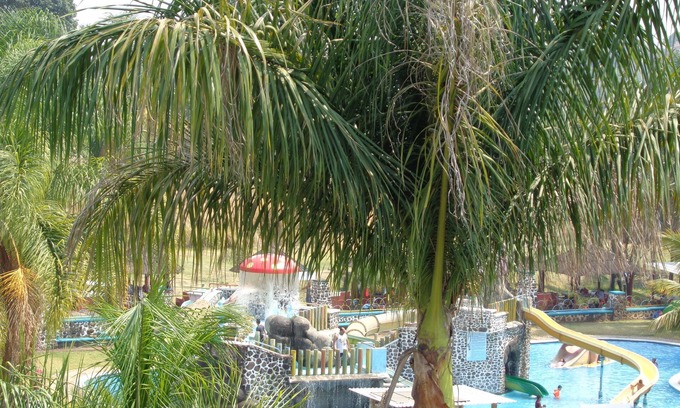 Ziracuaretiro Hotel | Hotel Campestre Hacienda Caracha
