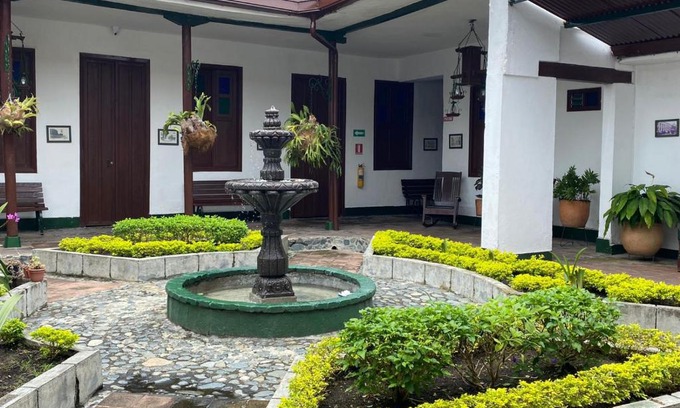 Guadalajara de Buga Hotel | Hotel Casa Antigua Buga