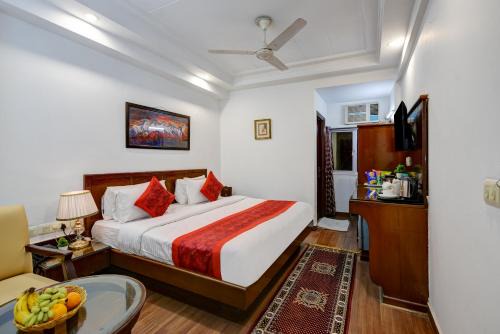 Paharganj Hotel | Hotel Chanchal Deluxe - New Delhi Train Station