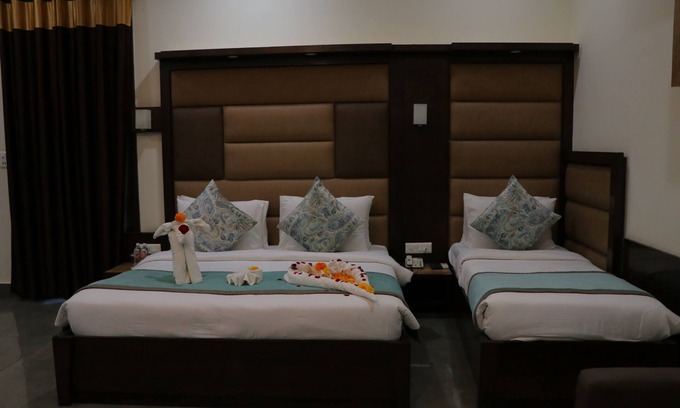 Bharatpur Hotel | Hotel Clarks Inn Express Bharatpur