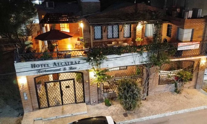 La Paz Bed & Breakfast | Hotel con Encanto, de Trato Personalizado, Habitaciones Amplias, con Estilo!