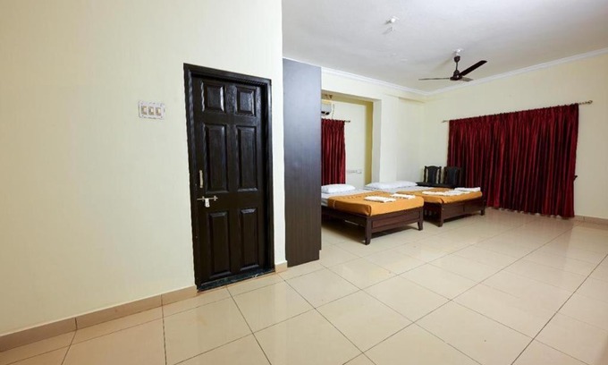 Manipal Cabin | Hotel Dashrath Residence