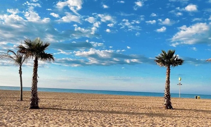 Valras-Plage Hotel | Hotel De La Plage
