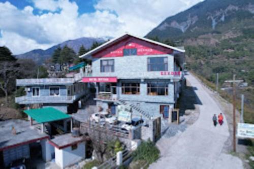 Sidhpur Resort | Hotel Devdar Resort (Banquet) Dharamshala