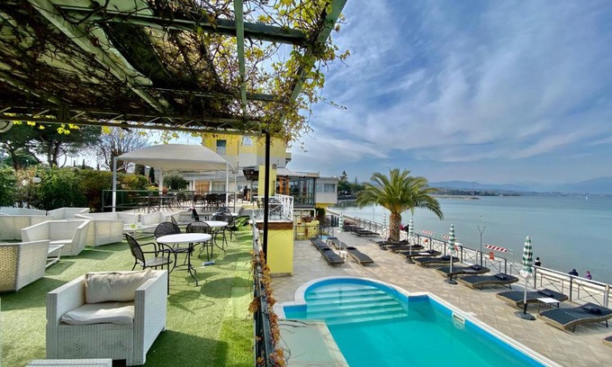 Desenzano del Garda Hotel | Hotel Estée