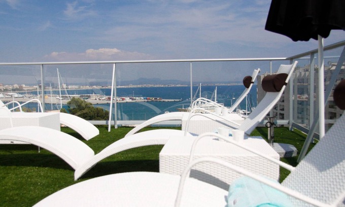 El Terreno Hotel | Hotel Feliz