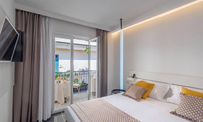 Secondigliano Hotel | Hotel Fiorentina