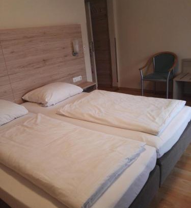Munchen District Hotel | Hotel Gasthof Momm
