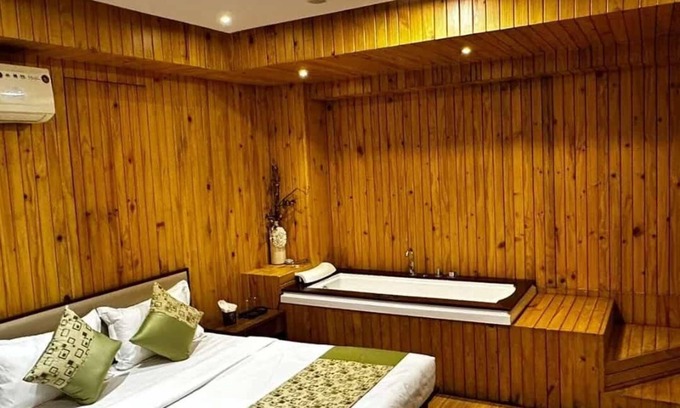 Surat Hotel | Hotel Global