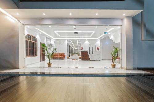 Ayodhya Hotel | Hotel GrandVeer