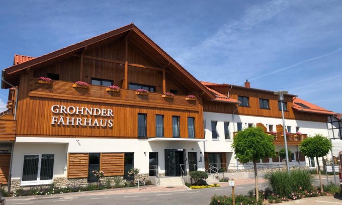 Grohnde Hotel | Hotel Grohnder Fährhaus