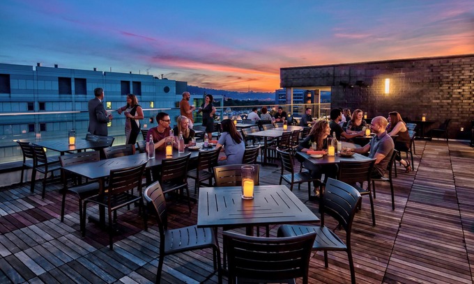 South Oakland Hotel | Hotel Indigo Pittsburgh University-Oakland by IHG