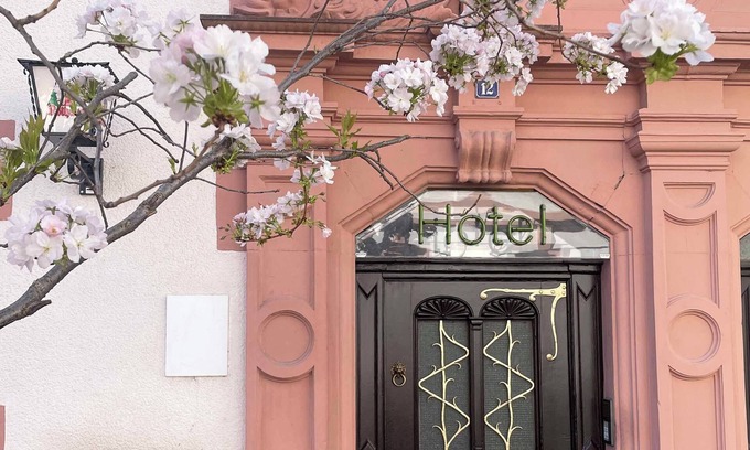 Weststadt Hotel | Hotel Krokodil