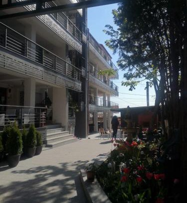 Vama Veche Hotel | Hotel La John