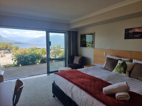 Moana Resort | Hotel Lake Brunner