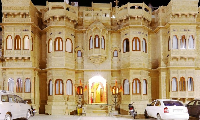Jaisalmer Hotel | Hotel Lal Garh Fort And Palace