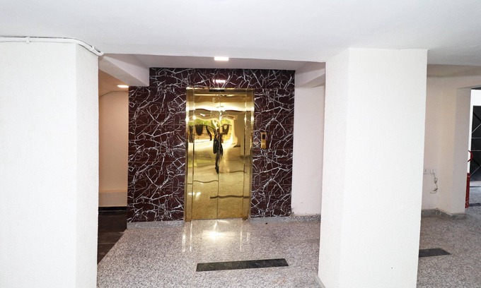 Pitampura Hotel | Hotel Leo Saffron