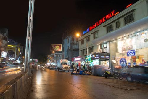 Khar Hotel | Hotel Linkway