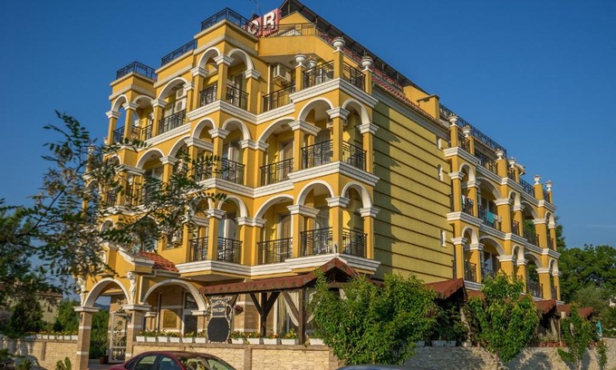 Lozenets Hotel | Hotel Luxor