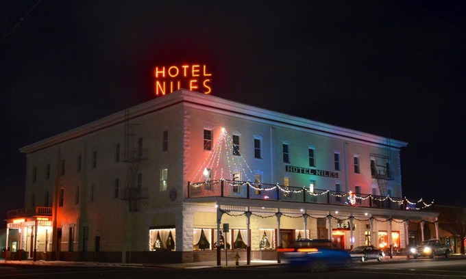 Alturas Hotel | Hotel Niles