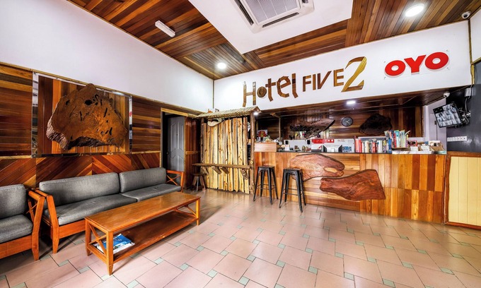 Kampung Air Hotel | Hotel O Five 2